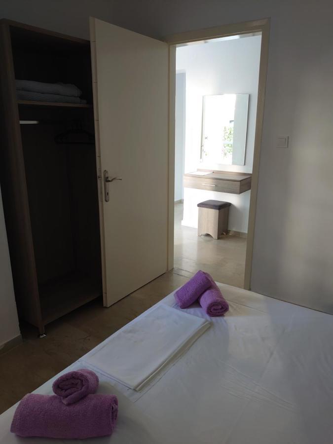 Merida Apartments Mola Kalyva Dış mekan fotoğraf