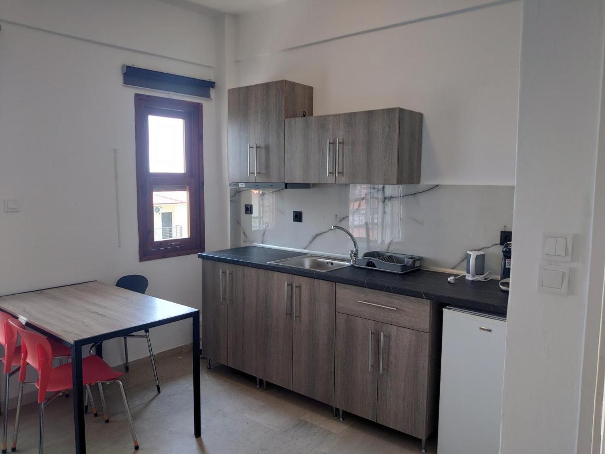 Merida Apartments Mola Kalyva Dış mekan fotoğraf