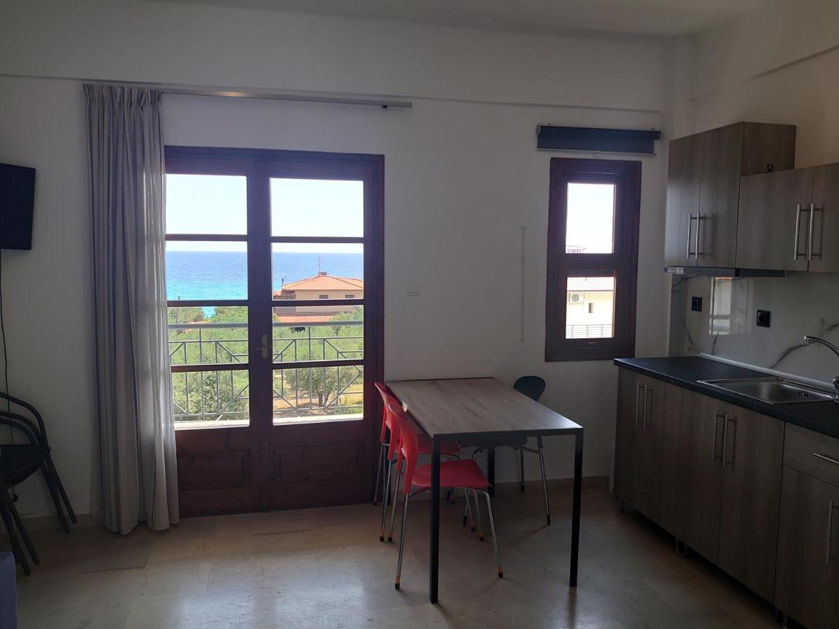 Merida Apartments Mola Kalyva Dış mekan fotoğraf