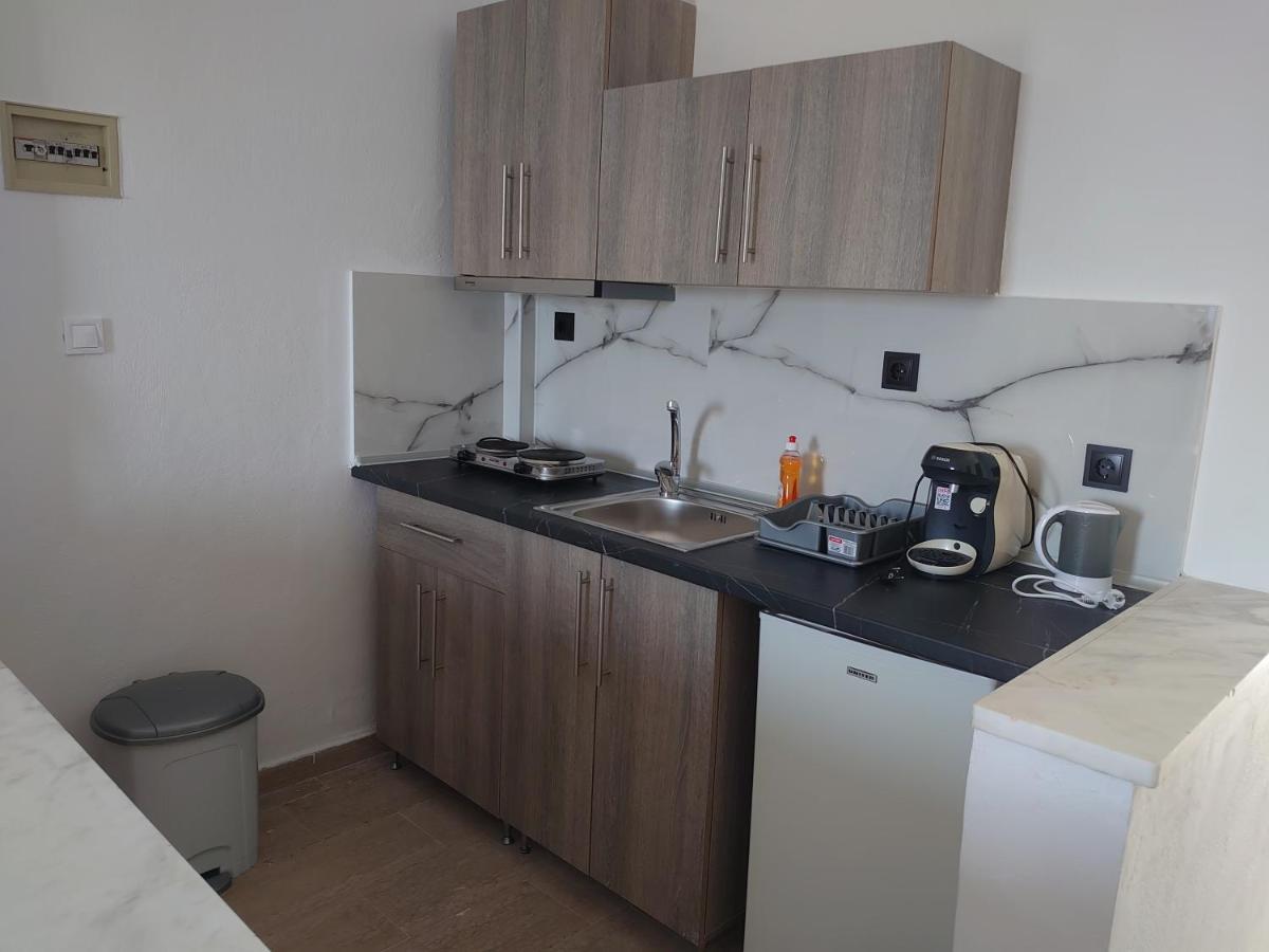 Merida Apartments Mola Kalyva Dış mekan fotoğraf