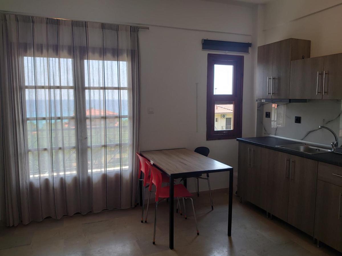 Merida Apartments Mola Kalyva Dış mekan fotoğraf