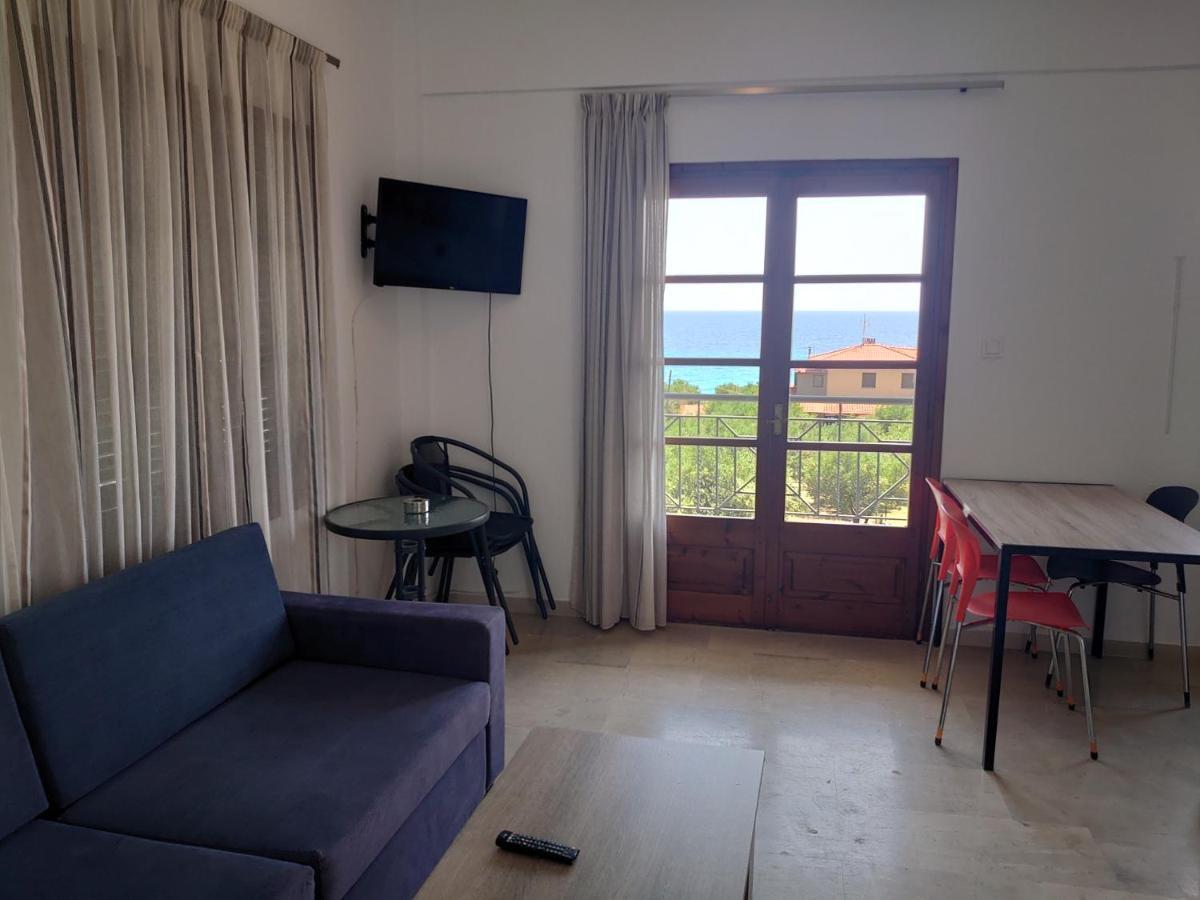 Merida Apartments Mola Kalyva Dış mekan fotoğraf