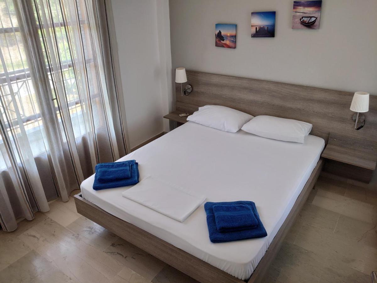 Merida Apartments Mola Kalyva Dış mekan fotoğraf