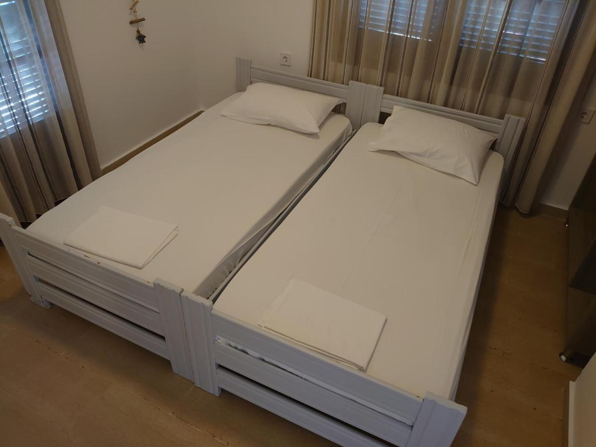 Merida Apartments Mola Kalyva Dış mekan fotoğraf