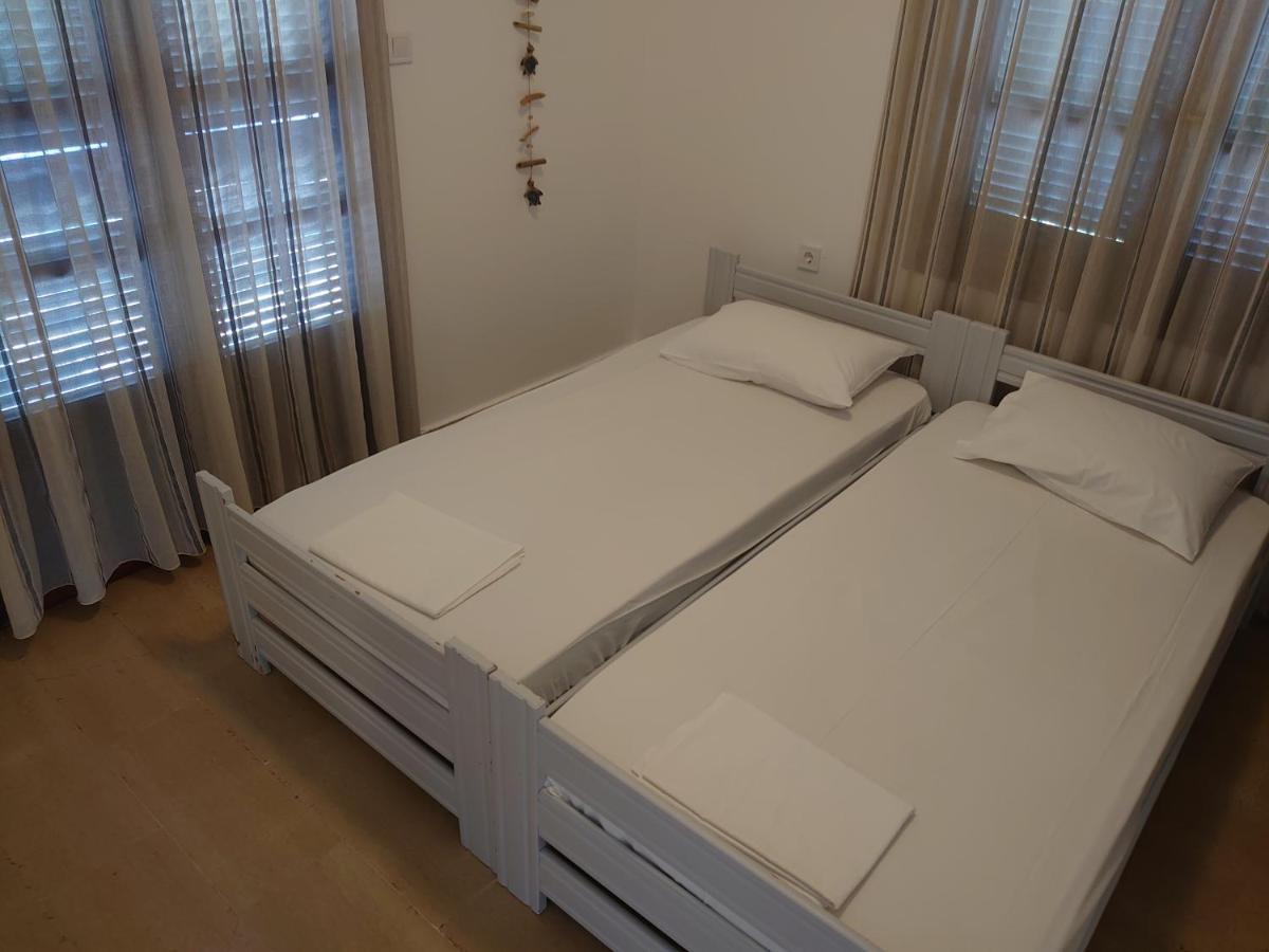 Merida Apartments Mola Kalyva Dış mekan fotoğraf